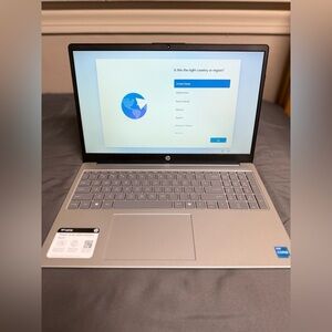 New Touchscreen HP Laptop 15-fd0883nr 15.6”